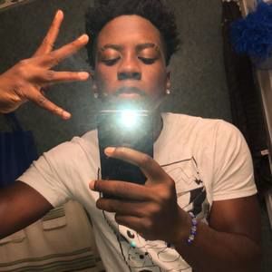 Meet your Posher, Jamari